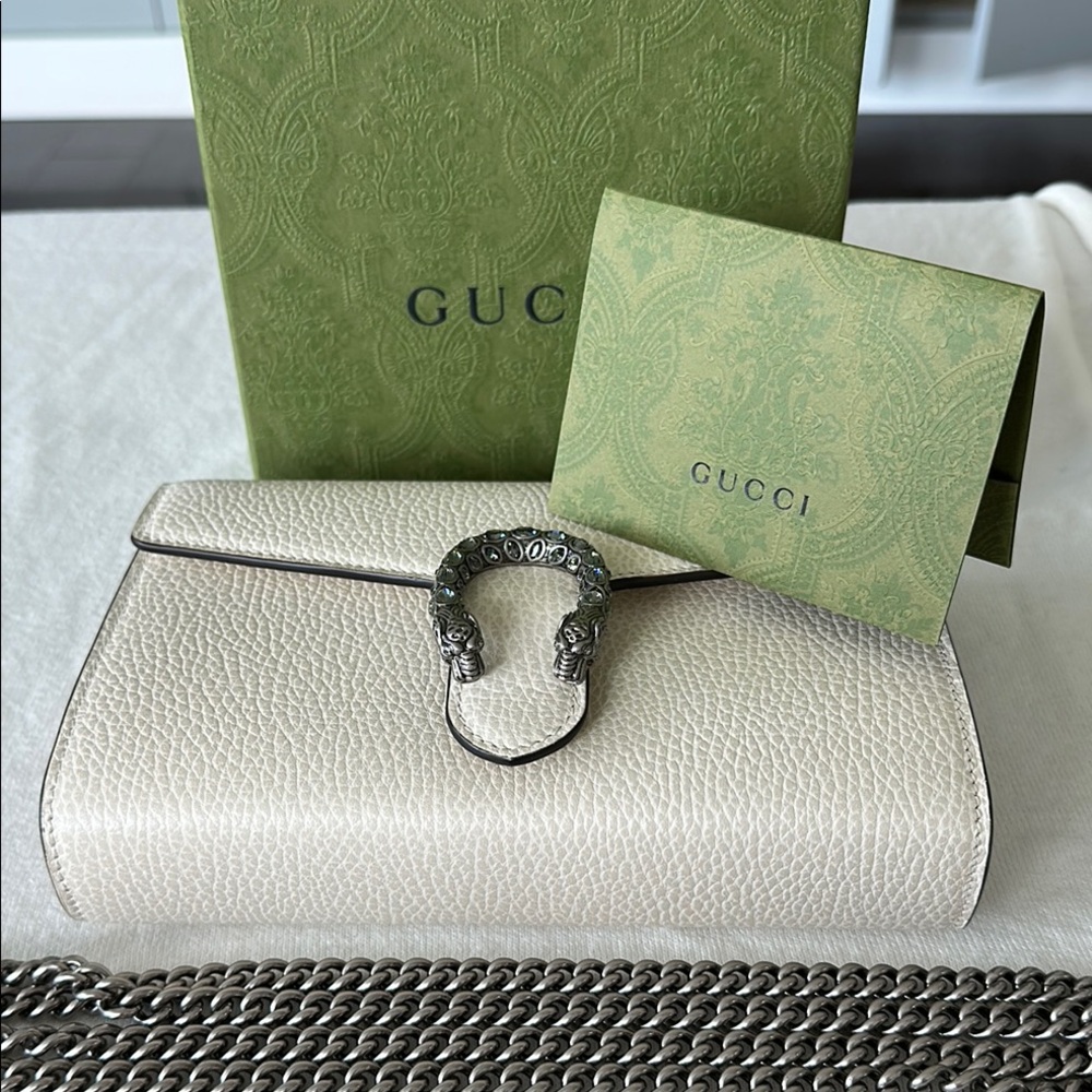 Gucci Dionysus Wallet on a chain bag in Cream
